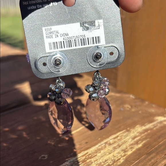 NWT RSVP Crystal Drop Gunmetal Black Earrings - Picture 5 of 5